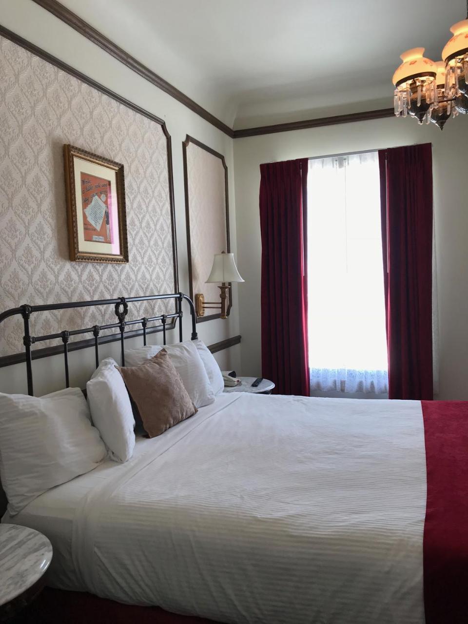 Mizpah Hotel Tonopah Extérieur photo